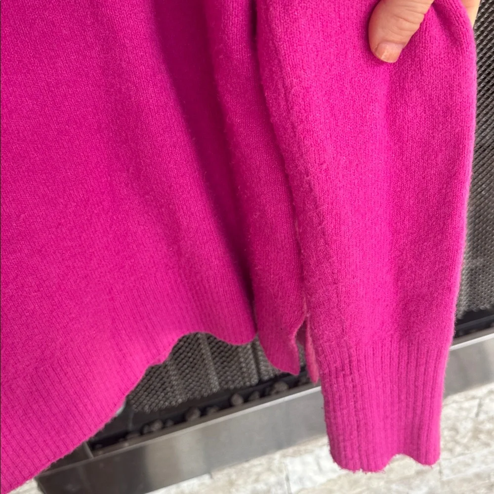 J. Crew Vibrant Pink Sweater in Extra-Soft Yarn, sz smal